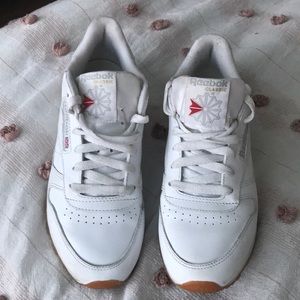 White Reebok’s Classics